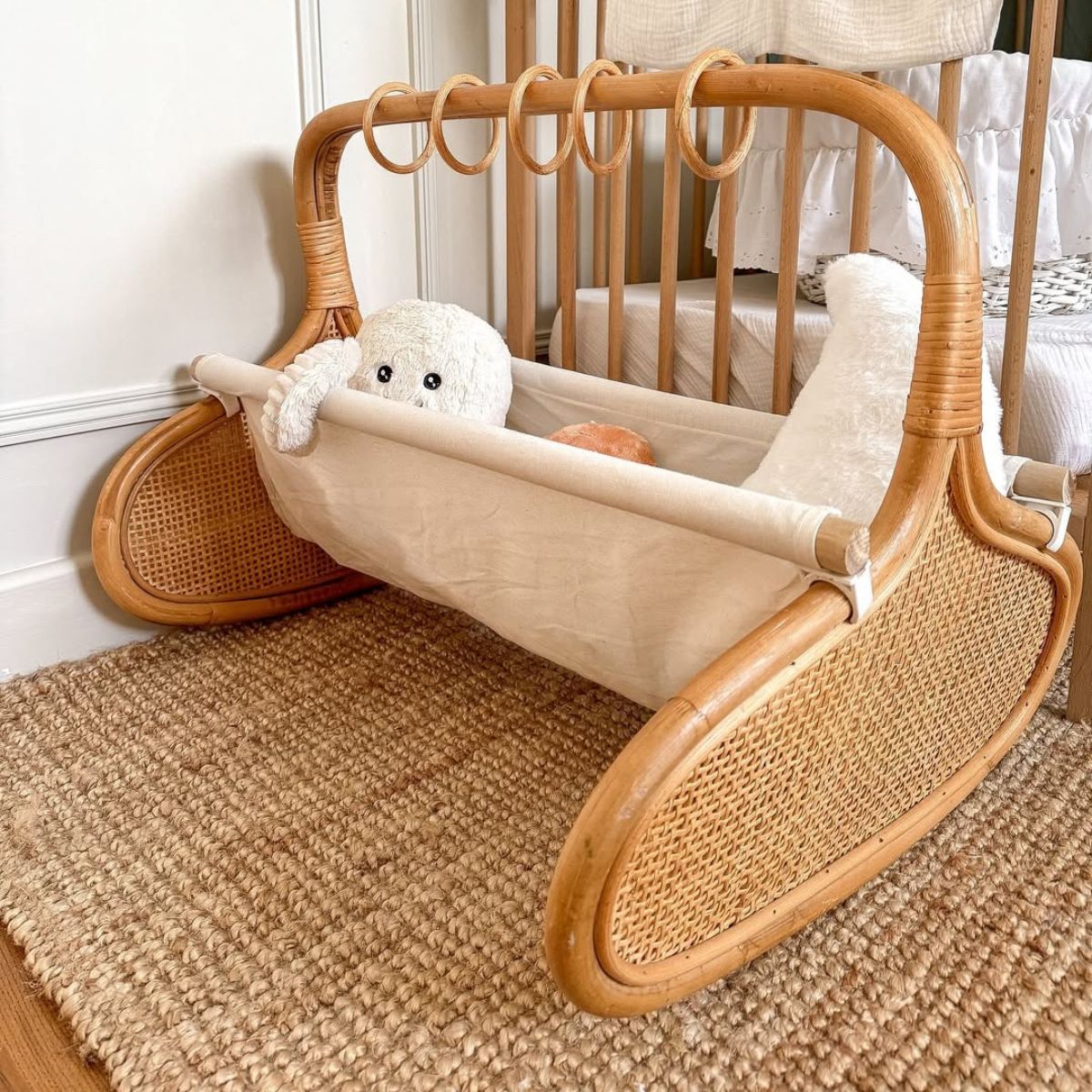 Arche d'éveil rotin + tapis de jeu